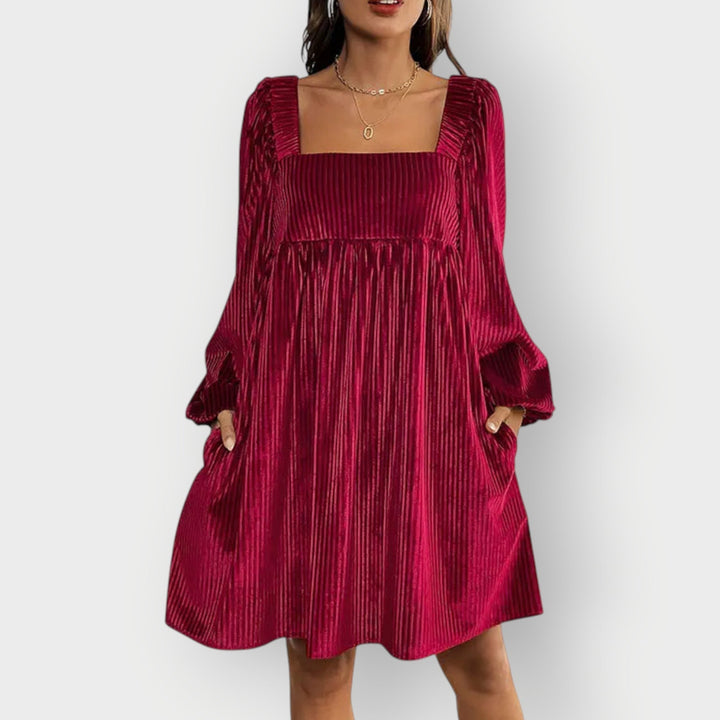 Morlyn | Velvet Chic Backless Square Dress